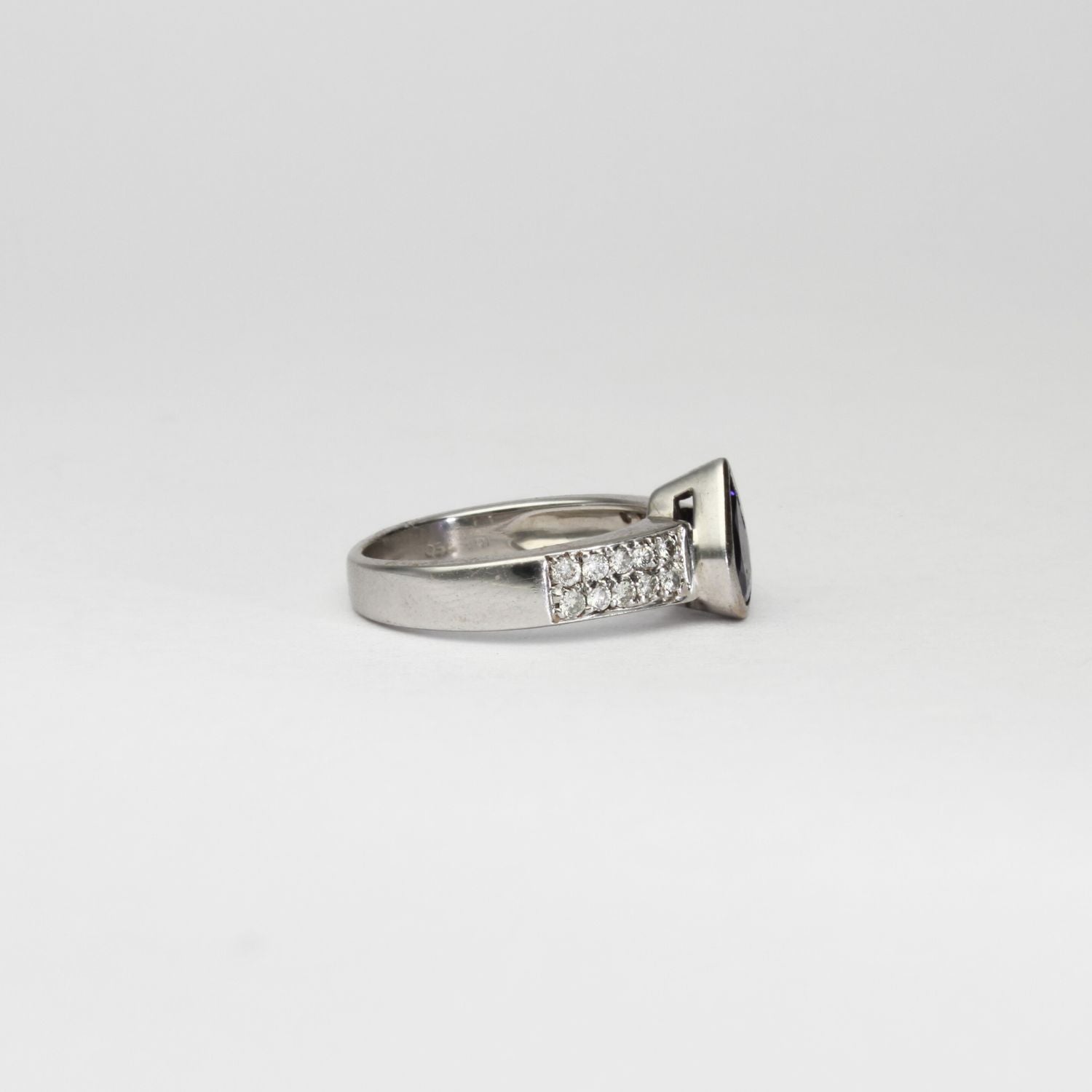 18ct white gold ring with teardrop tanzanite and diamonds by Duncan Eves