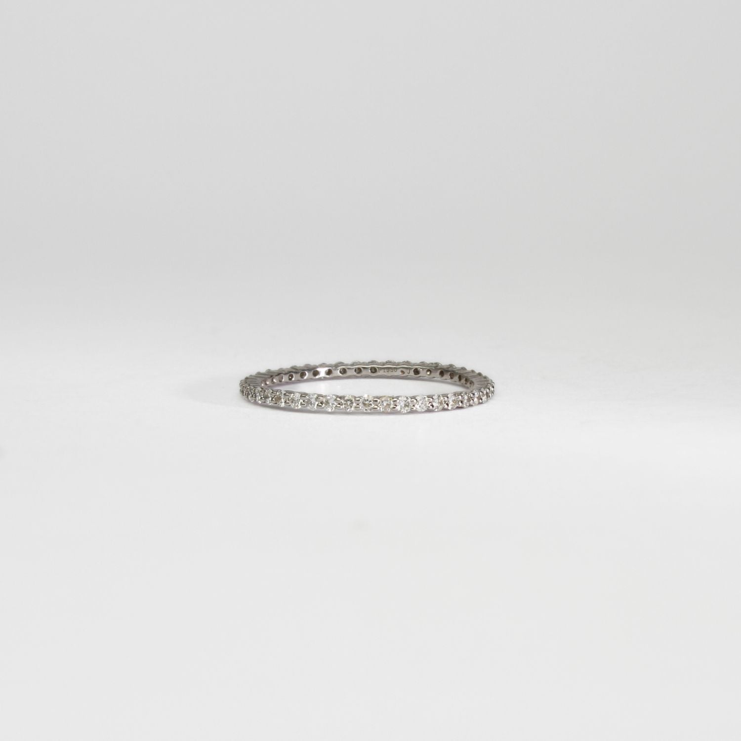 Platinum diamond ring by Duncan Eves