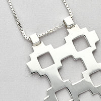 Carthenni Silhouette: Caernarfon Hatch Design - Medium silver pendant