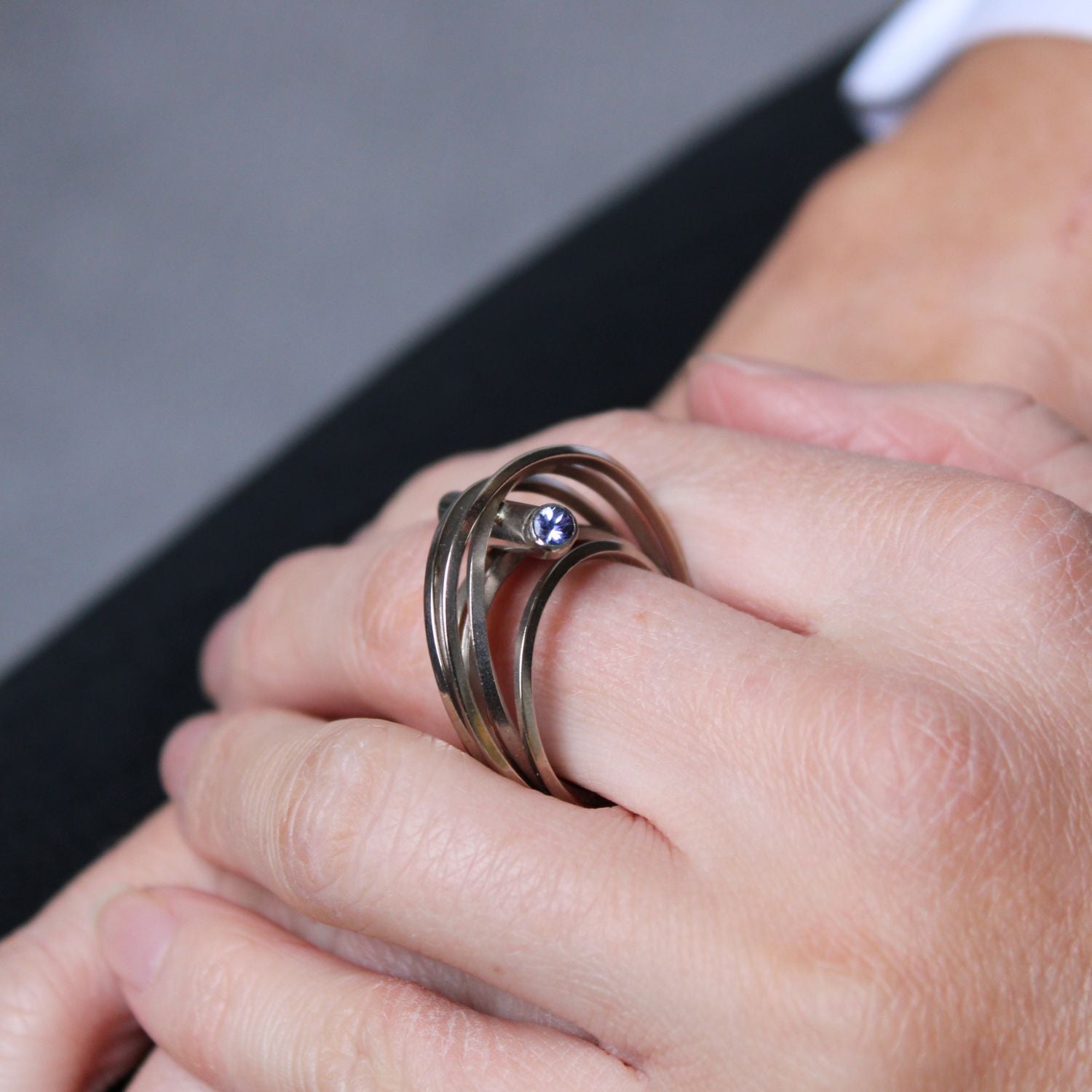 Solitaire: 18ct White Gold Ring with Tanzanite