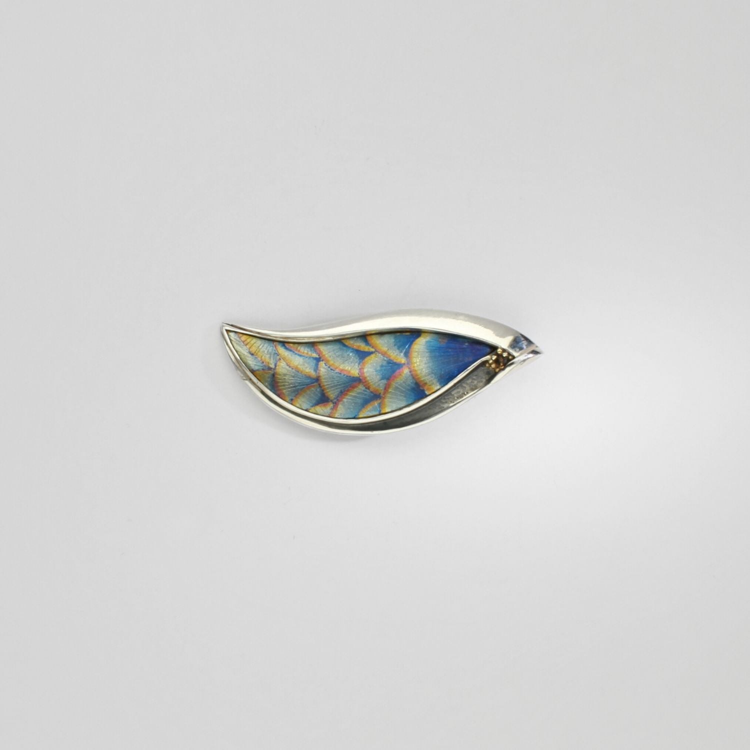Brooch - niobium & silver by Brian Eburah