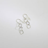 3 irregular link silver hook earrings by Bea Jareno