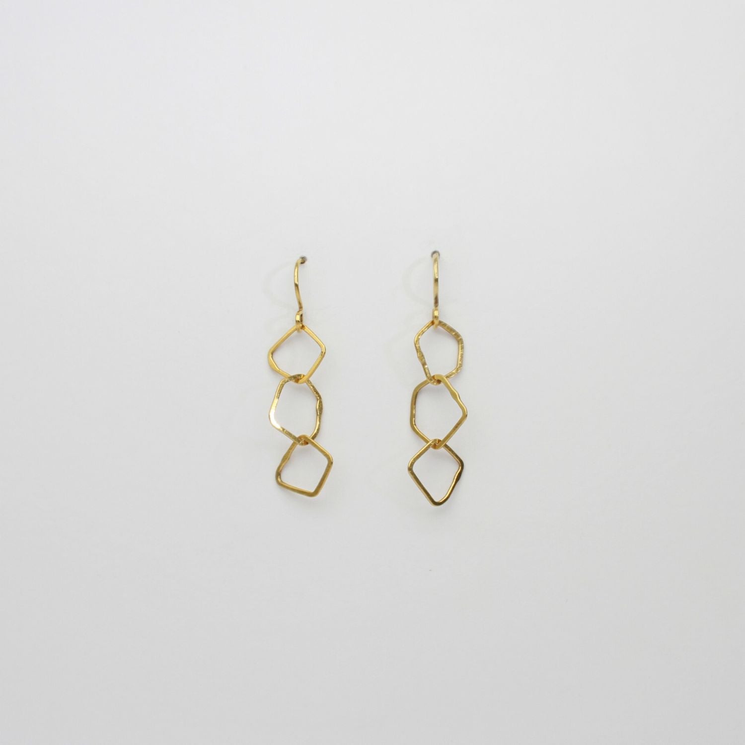 Irregular 3 links hook silver 24kt gold plated earrings by Bea Jareno