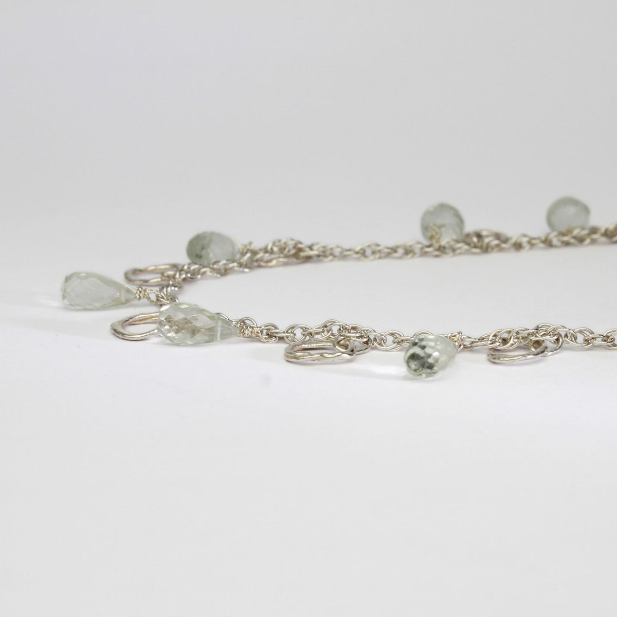 Green amethyst kinetic silver necklace by Bea Jareno