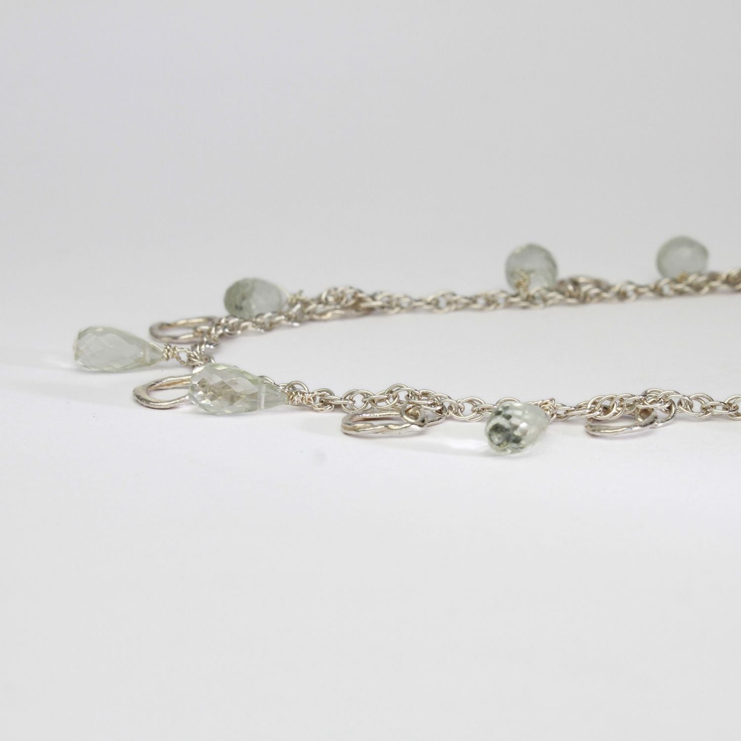 Green amethyst kinetic silver necklace by Bea Jareno