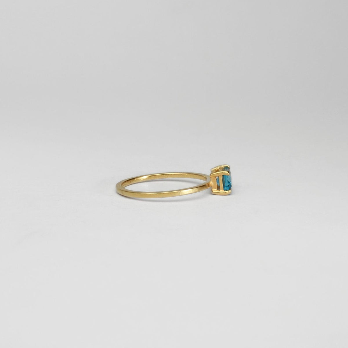 Delicate single blue topaz ring by Bea Jareno
