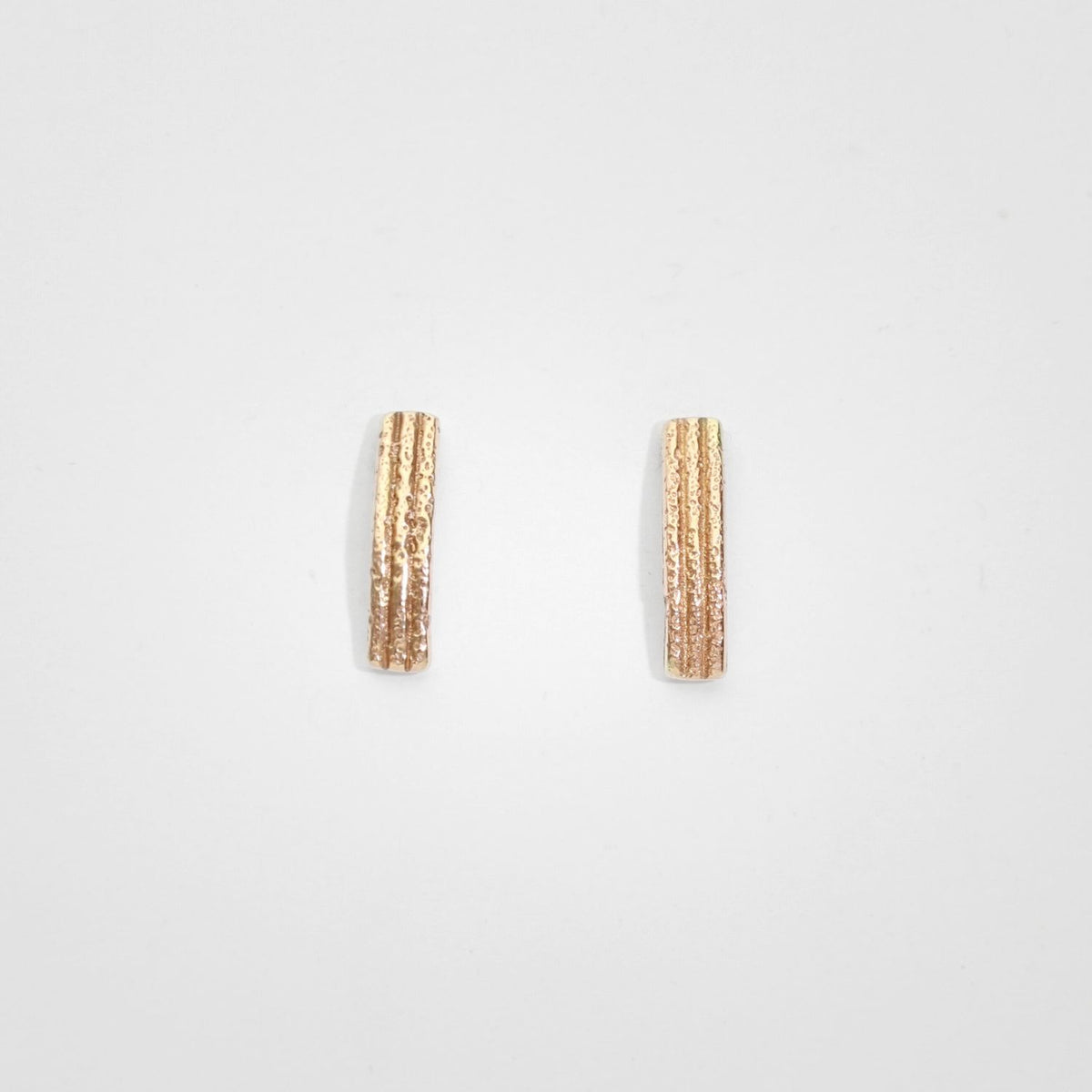 9ct gold sandbar earrings by Blae Maddrell