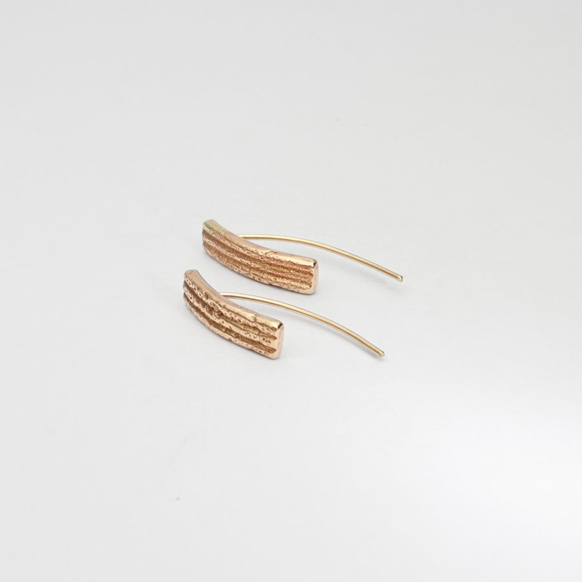 9ct gold sandbar earrings by Blae Maddrell