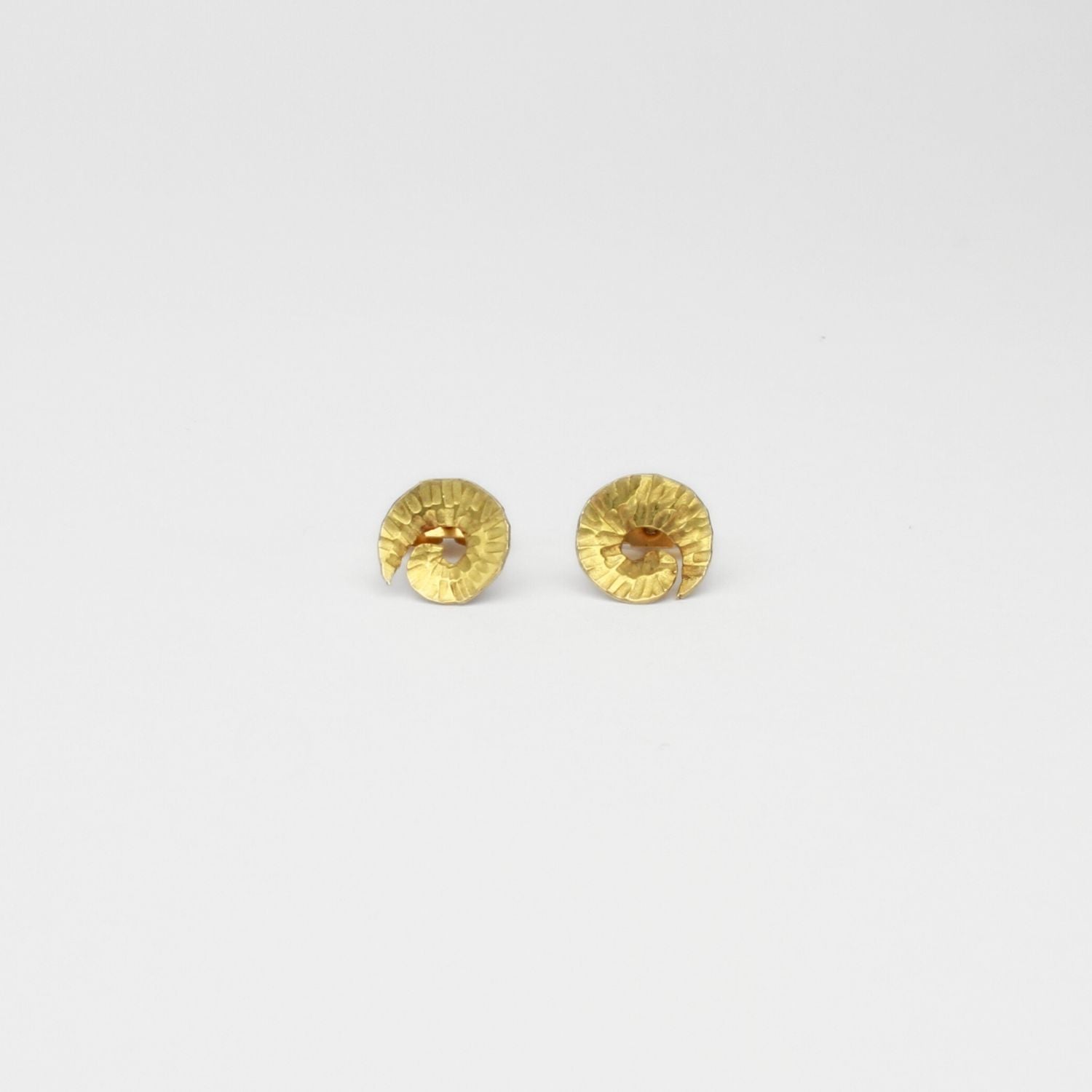 18ct gold spiral stud earrings by Charmian Ottaway