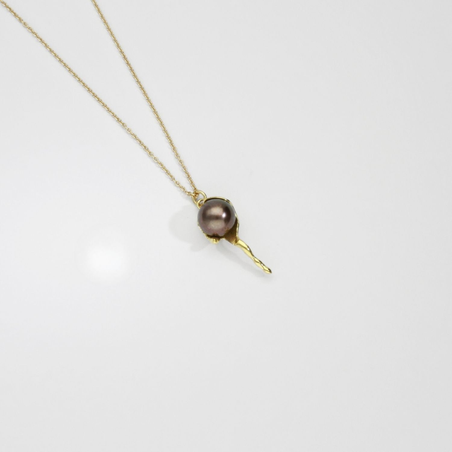 18ct gold & Tahitian pearl pendant by Charmian Ottaway
