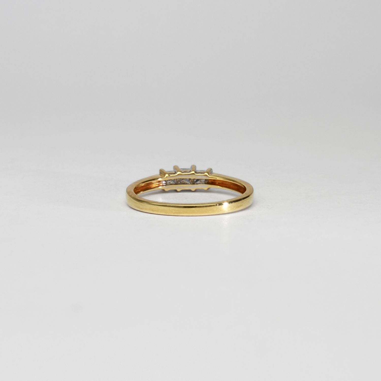 18ct gold ring with princes cut diamonds by Duncan Eves