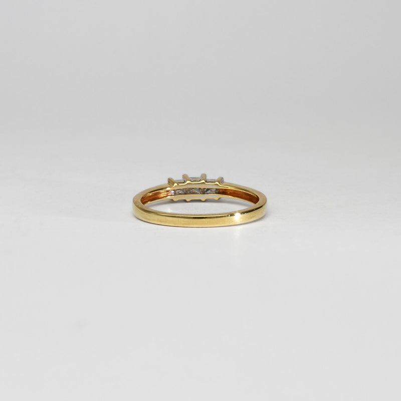 18ct gold ring with princes cut diamonds by Duncan Eves