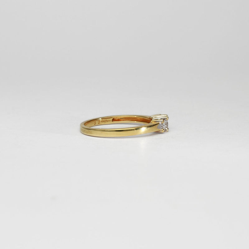 18ct gold ring with princes cut diamonds by Duncan Eves