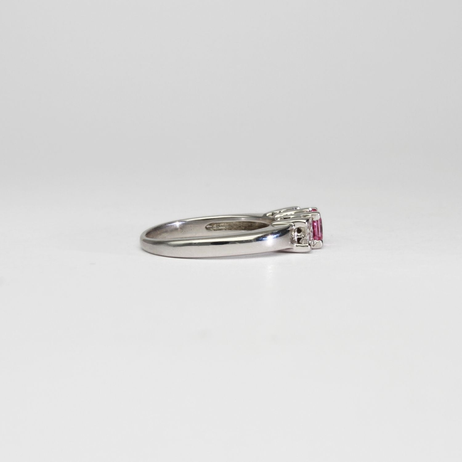 18ct white gold ring with pink sapphire and diamonds by Duncan Eves