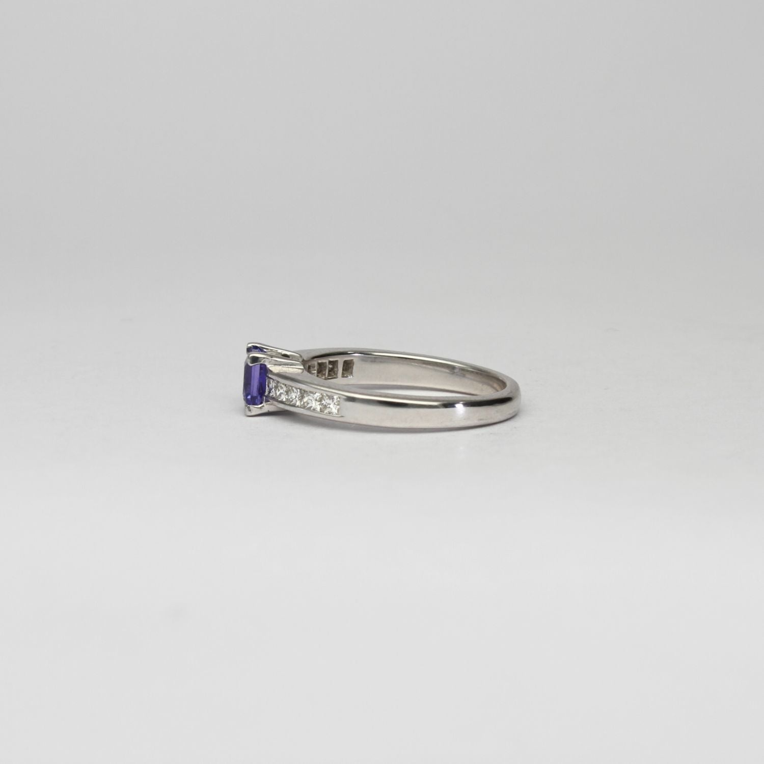 18ct white gold ring with tanzanite and diamonds by Duncan Eves