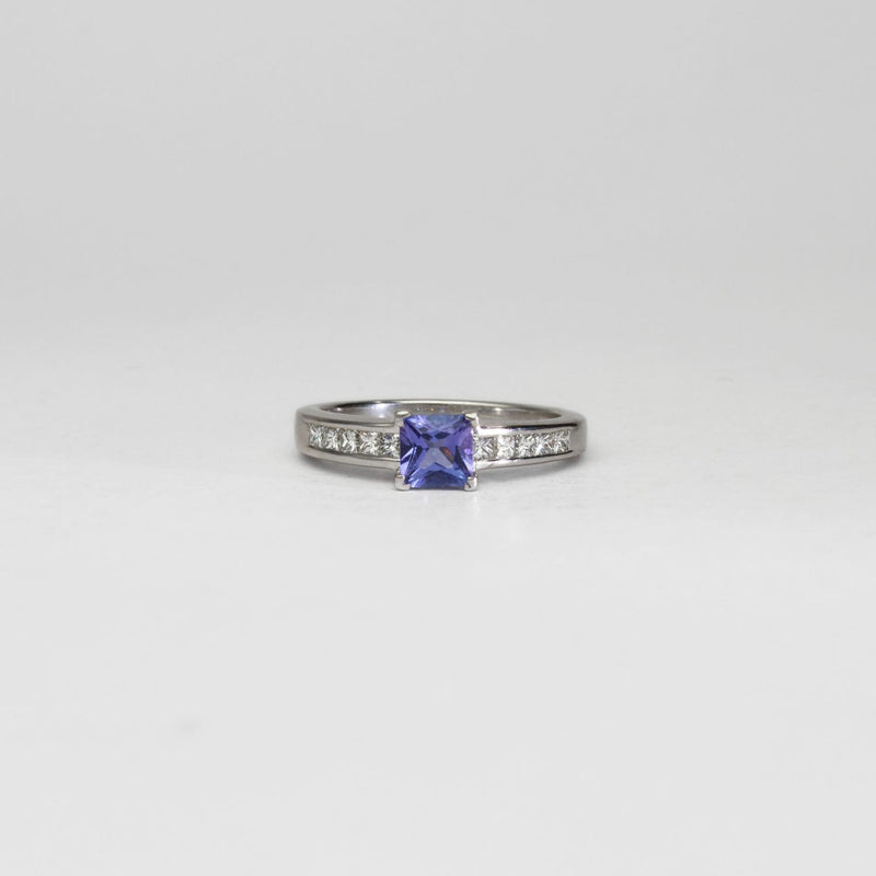 18ct white gold ring with tanzanite and diamonds by Duncan Eves