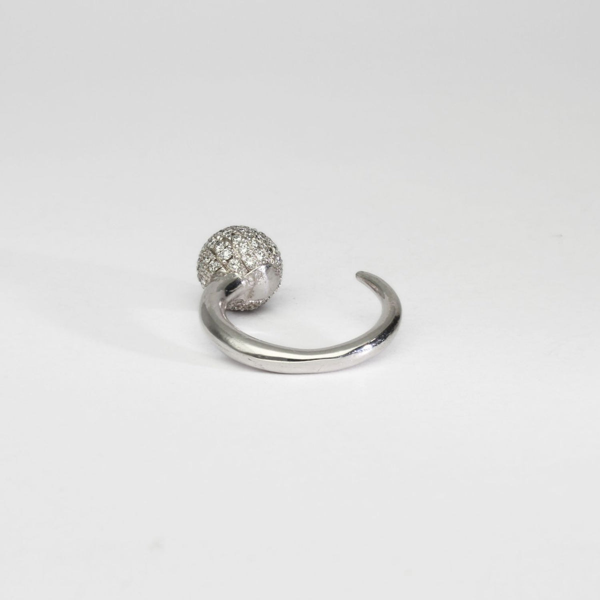 Comet ring 18ct white gold with diamonds by Duncan Eves