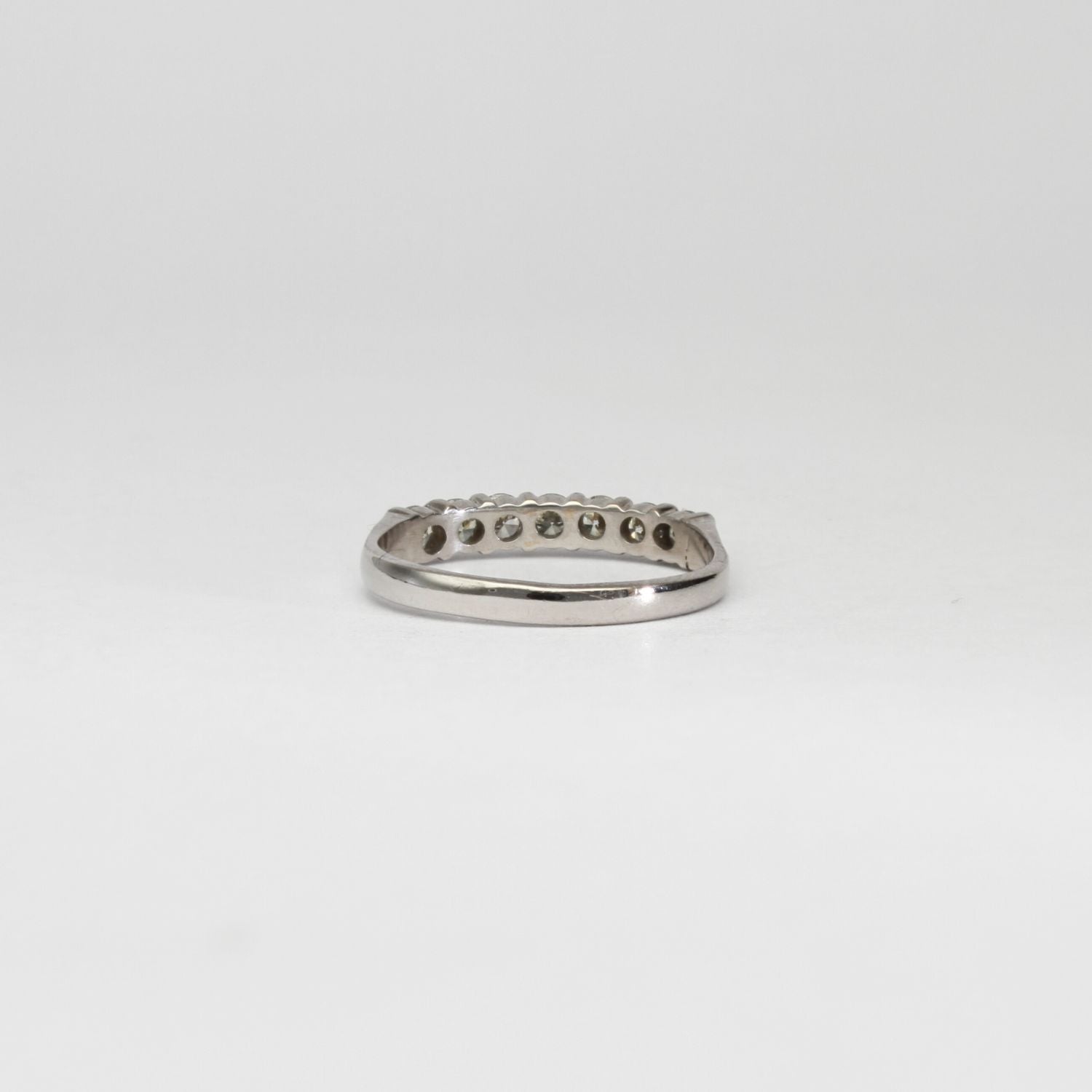 18ct white gold ring with 7 diamonds by Duncan Eves