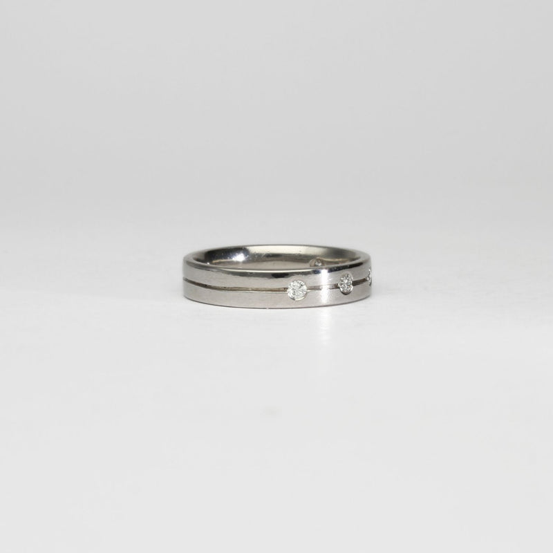 Platinum ring with 5 diamonds by Duncan Eves