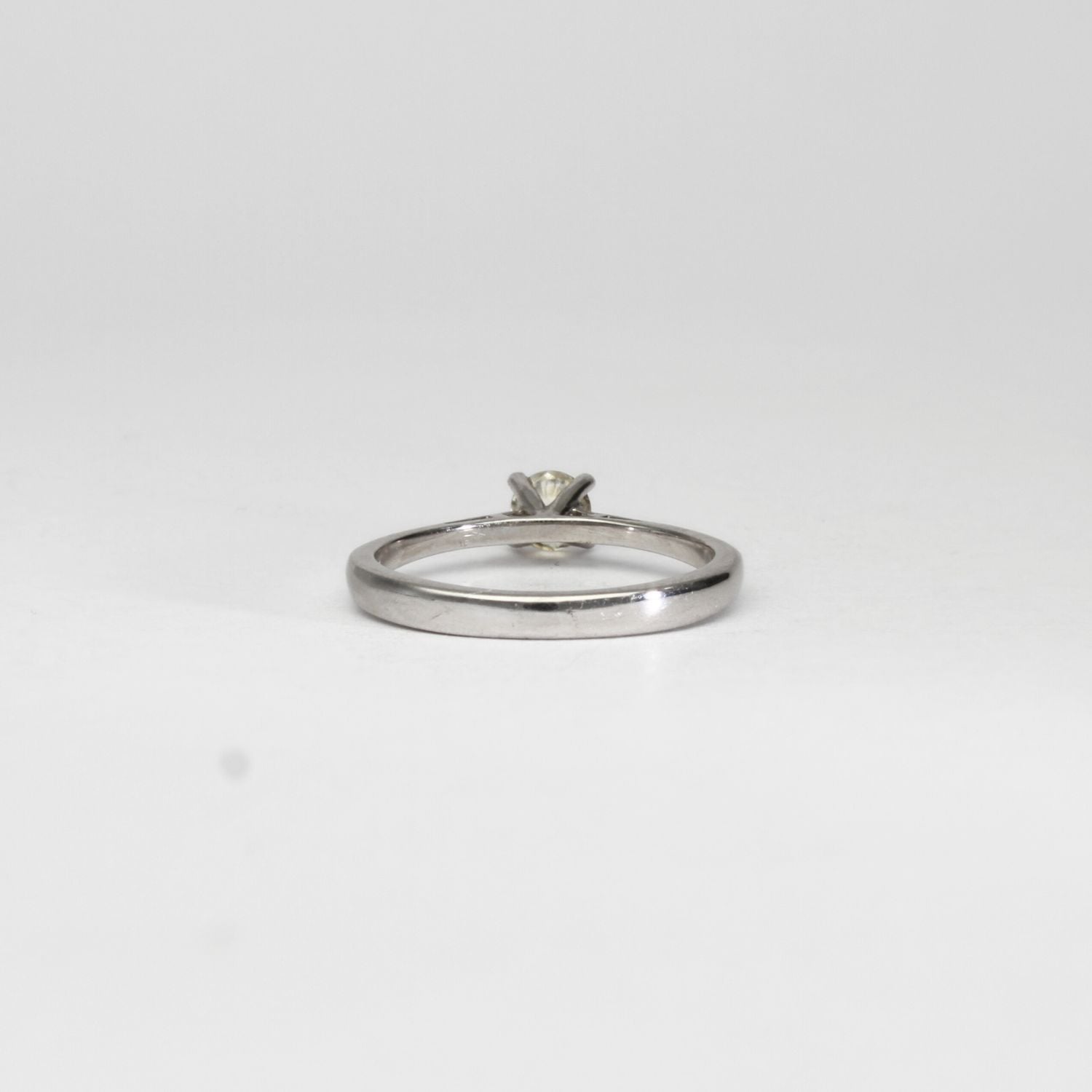 18ct white gold solitaire round diamond ring by Duncan Eves