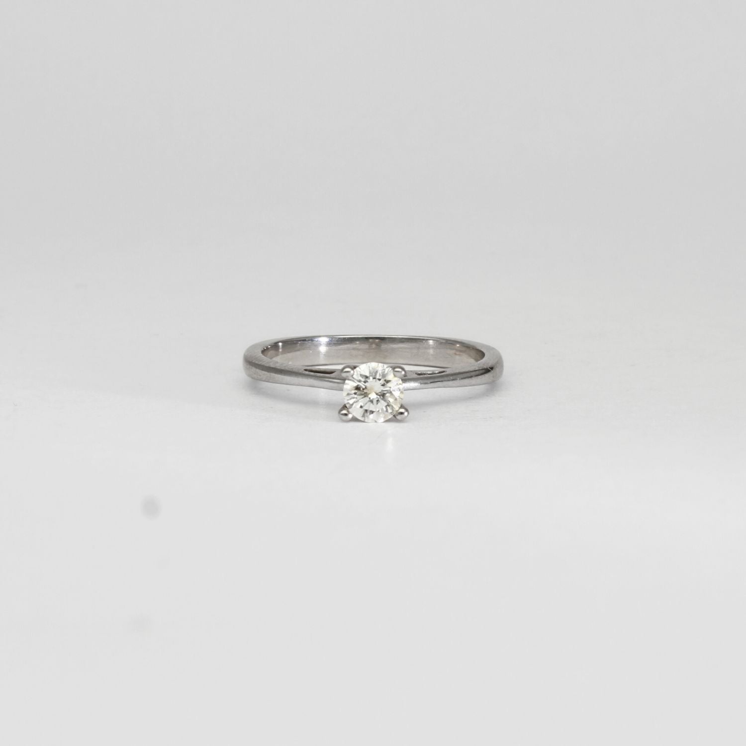 18ct white gold solitaire round diamond ring by Duncan Eves