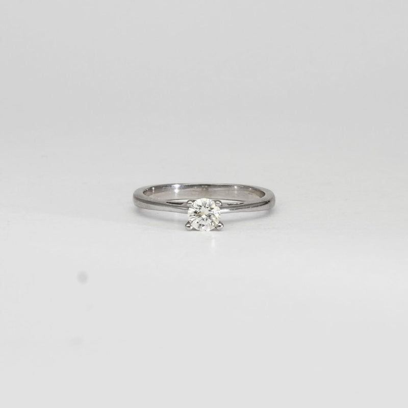 18ct white gold solitaire round diamond ring by Duncan Eves