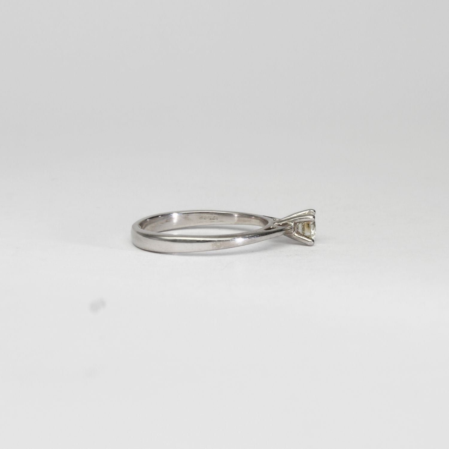 18ct white gold solitaire round diamond ring by Duncan Eves