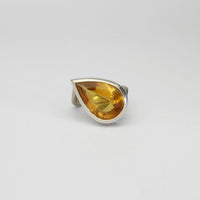 Golden beryl faceted silver ring by Emily Thatcher