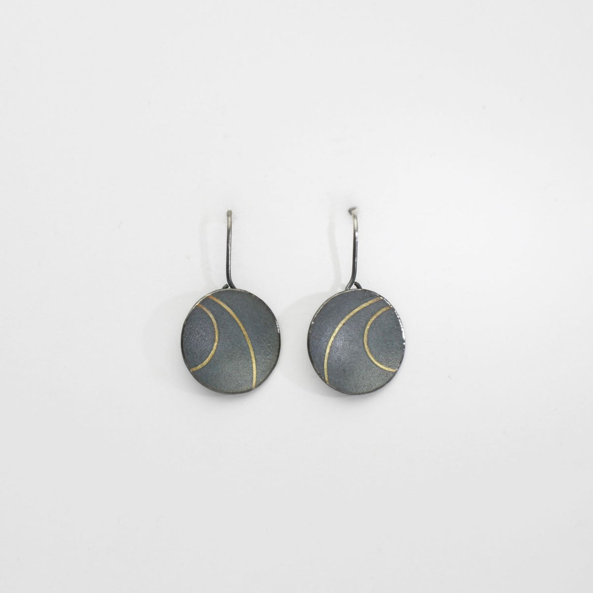 Lunar 2 black silver & 18ct gold drop earring by Hannah Souter