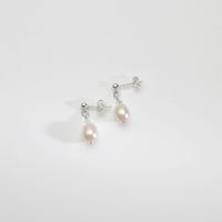Lustre rice pearls & Swarovski crystal silver stud earrings by Natalie Vardey