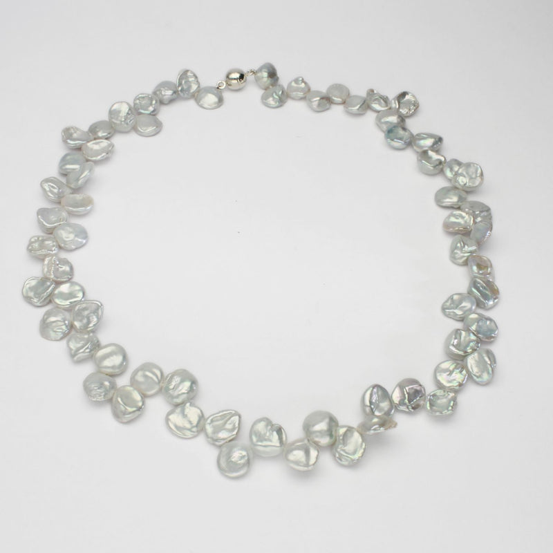 White silver keshi style necklace with silver magnetic clasp