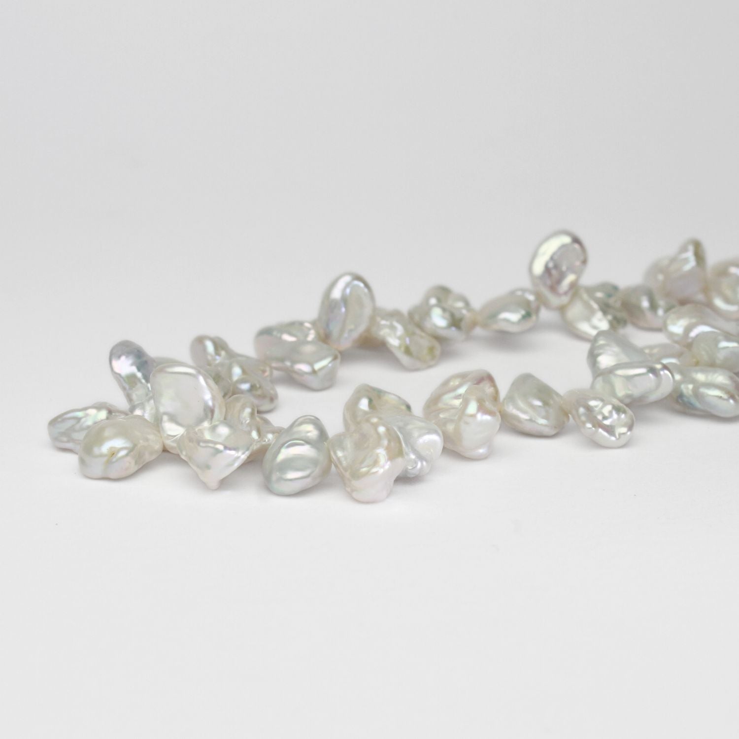 White silver keshi style pearl necklace with silver magnetic clasp