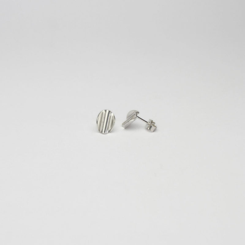 Medium oval ripple silver earrings by Suzie Horan