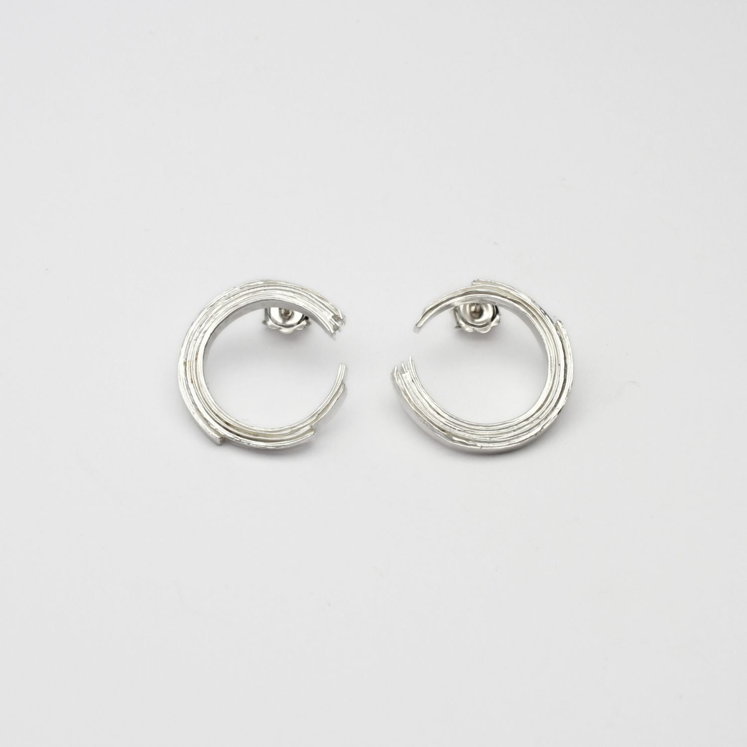 Brushstroke full arc earrings, sterling silver — the full sweep of a single painted line — Clustdlysau Arian