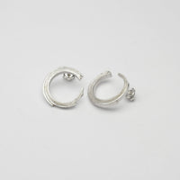 Brushstroke full arc earrings, side profile, celebration of the artist's gesture — Clustdlysau Arian