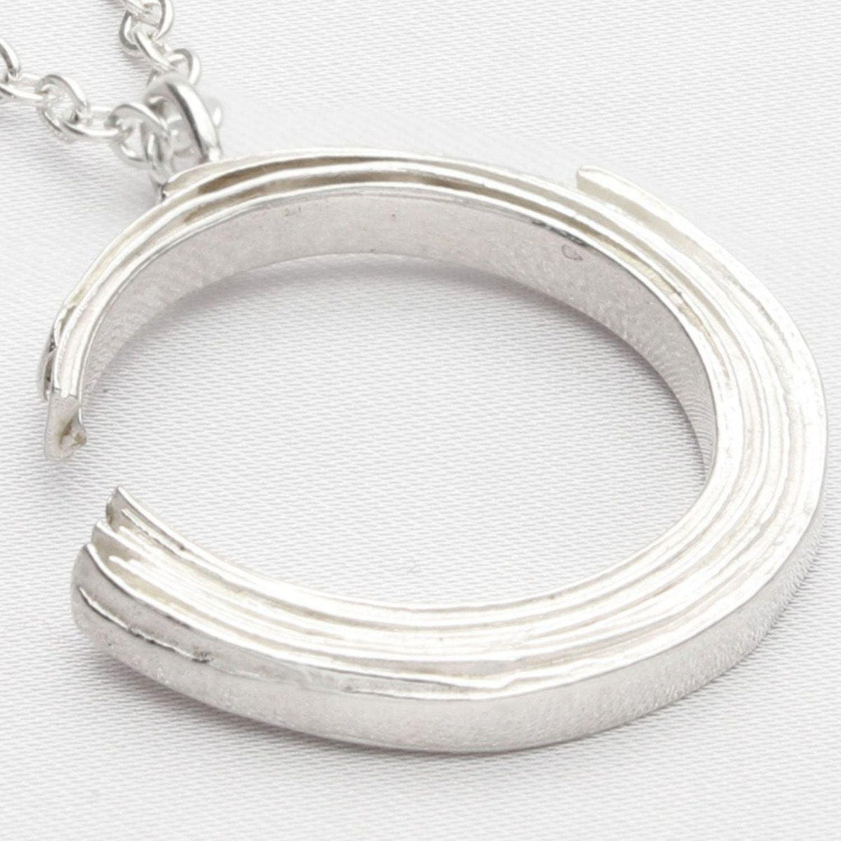 Brushstroke pendant, side profile of the sterling silver design — Mwclis Arian
