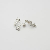 Side profile of the Bubbles earrings, effervescent sterling silver design — Clustdlysau Arian