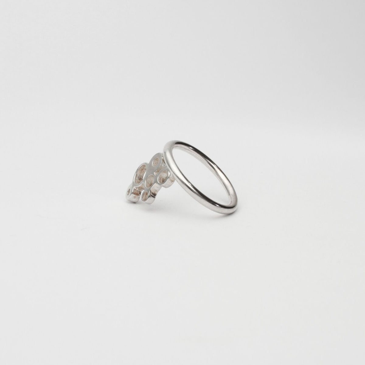 Bubbles small ring, sterling silver — clustered circles inspired by rising champagne bubbles — Modrwy Arian