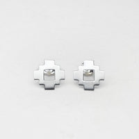 Caernarfon hatch earrings, side view of the sterling silver weave — Clustdlysau Arian
