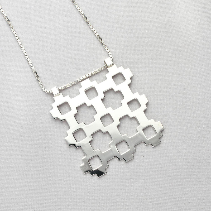 Carthenni Silhouette: Caernarfon Hatch Design - Large silver pendant