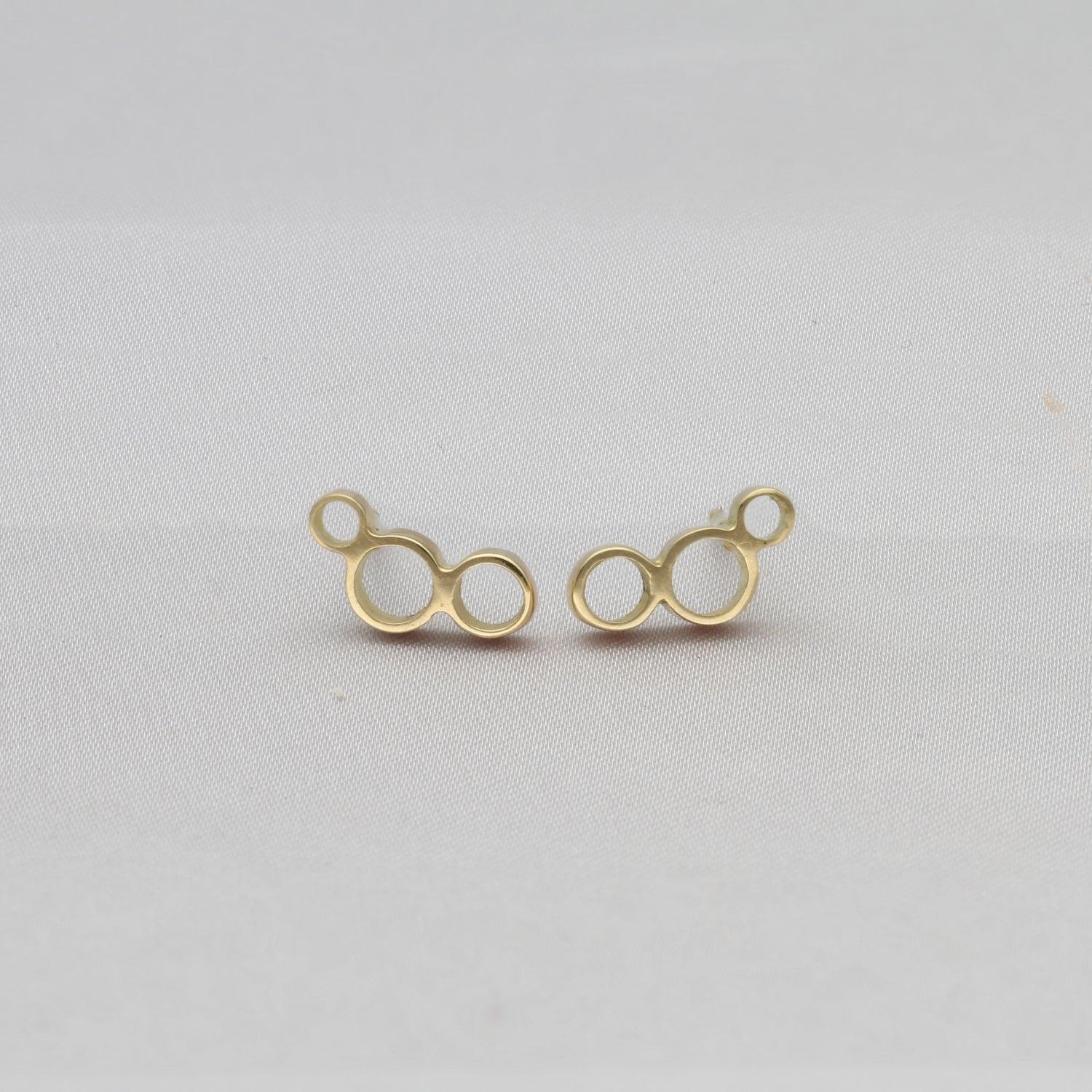 Golden Bubbles small stud, 18ct gold — clustered circles inspired by rising champagne bubbles — Clustdlysau Aur