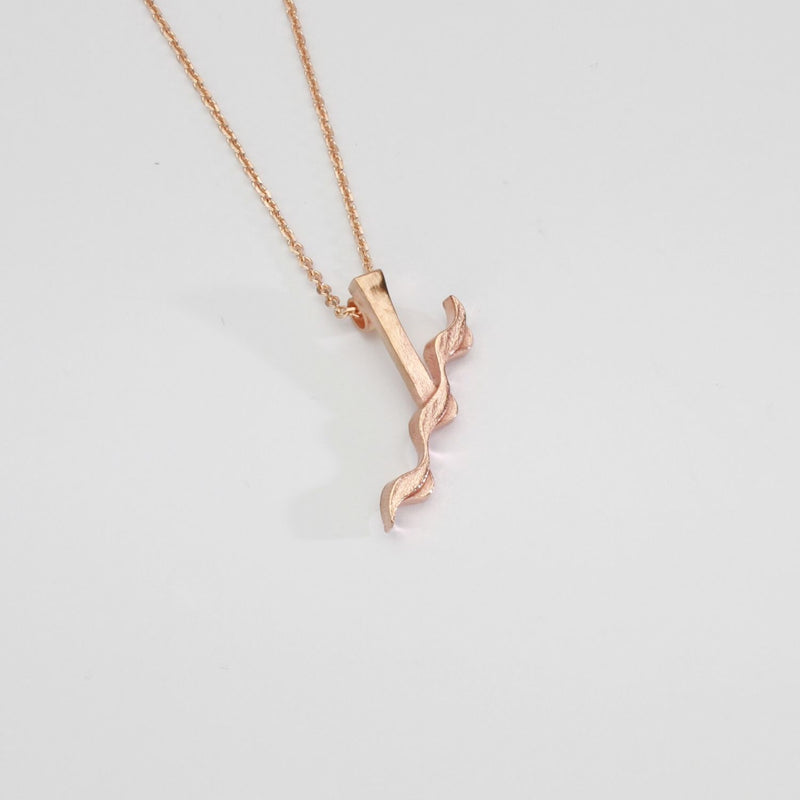 Glissando nell' oro: 9ct Rose Gold Medium Pendant