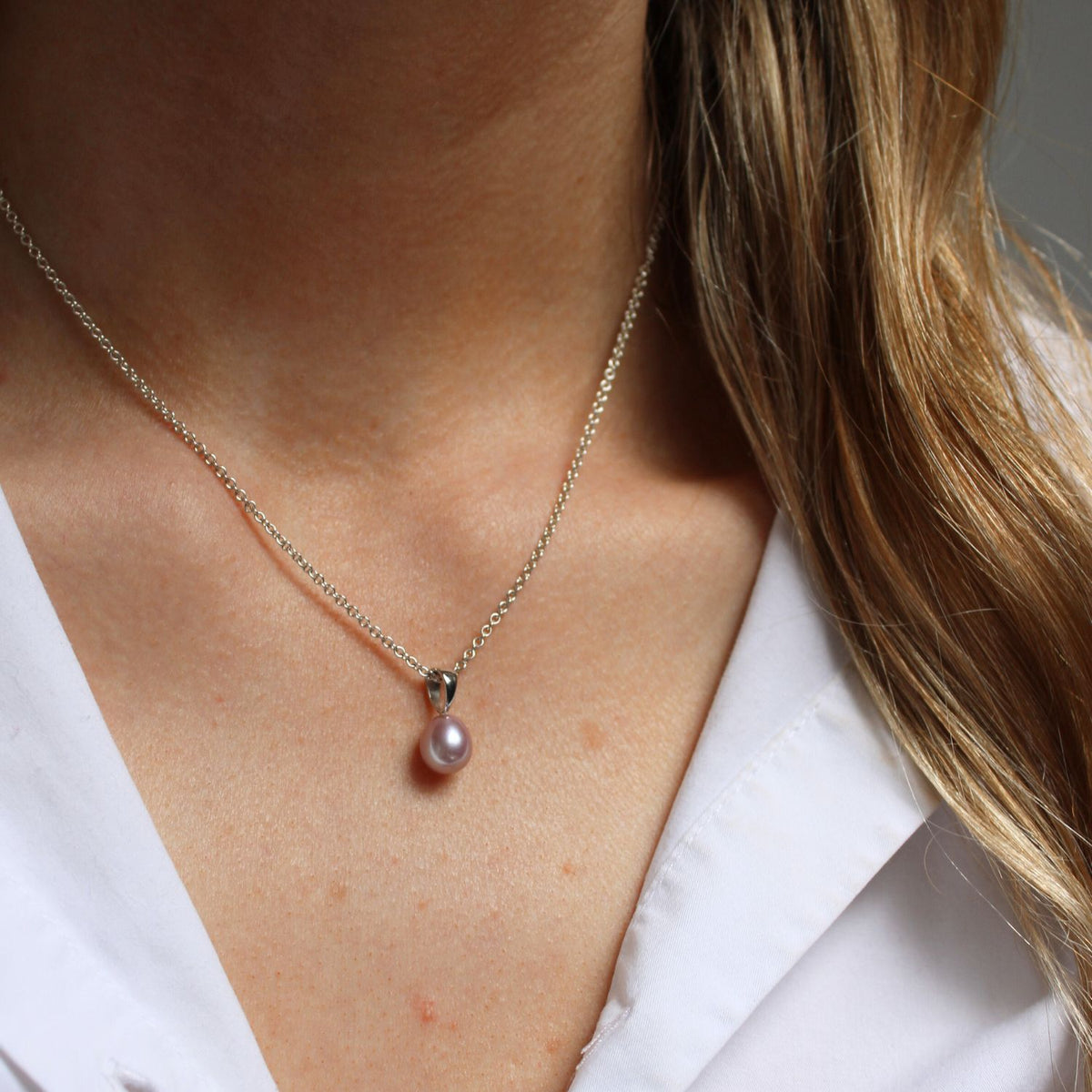 Pink 7.5mm freshwater teardrop pearl pendant